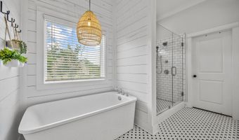 14689 Waterview Ln, Athens, AL 35613