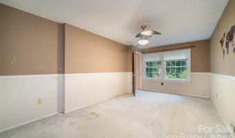 6 Hillview Cir, Asheville, NC 28805