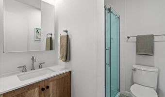 1637 KENWOOD Ave, Alexandria, VA 22302