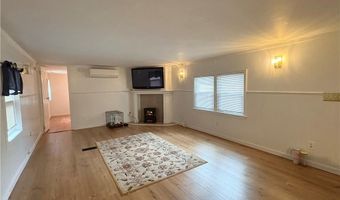 42 Maplewood Dr, Burrillville, RI 02839