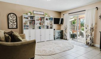 212 SUMMERSET Dr, Apopka, FL 32712