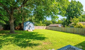 4930 Crestmont Dr, Charlotte, NC 28205