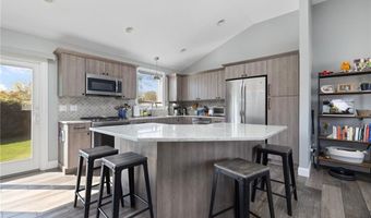 26 Leawood Dr, Cranston, RI 02920