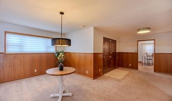 309 W Christopher Dr, Clovis, NM 88101