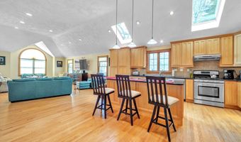 18 Baldwin Rd, Billerica, MA 01821