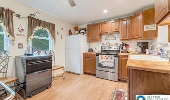 9338 Sherwood Dr, Kunkletown, PA 18058