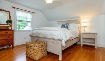 170 Pilgrim Pkwy, Warwick, RI 02888
