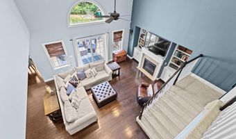 5 Bosuns Ln, Bourne, MA 02532