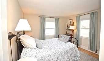 139 Coggeshall Ave, Newport, RI 02840