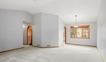 14806 Hallmark Dr, Apple Valley, MN 55124