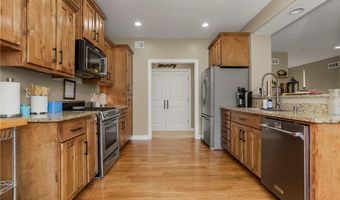 804 N 168th St, Basehor, KS 66007