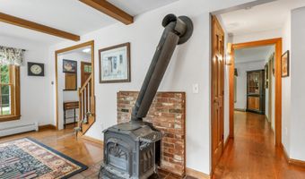 69 King Rd, Bedford, NH 03110