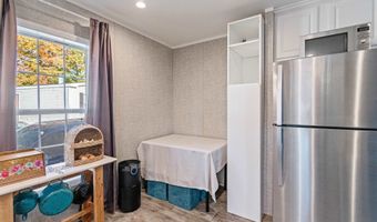 37 Avenue C, Burlington, VT 05408