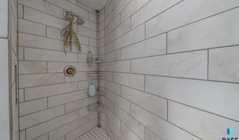 100 S Teton Dr, Brandon, SD 57005