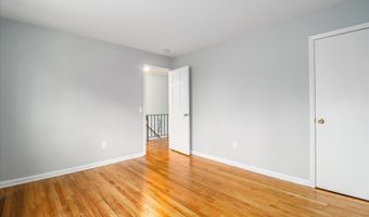 32 Pleasant St, Bethel, CT 06801