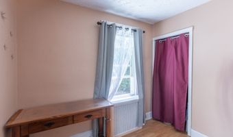 24 Livingston Ave, Andover, NJ 07801