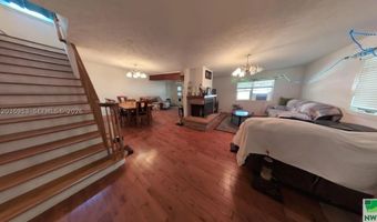 35 Hinshaw St, Arnolds Park, IA 51331