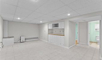 71 Hawthorne Pl, North Providence, RI 02904