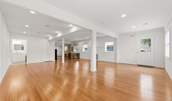 409 Atlantic City Blvd, Beachwood, NJ 08722