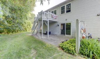 84 Founders Vlg 84, Clinton, CT 06413