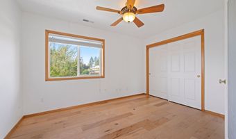 375 McClure Ave, Astoria, OR 97103