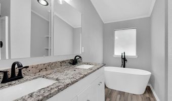 100 Chambers Dr, Alvarado, TX 76009