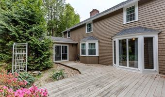 7 White Birch Rd, Cranston, RI 02920
