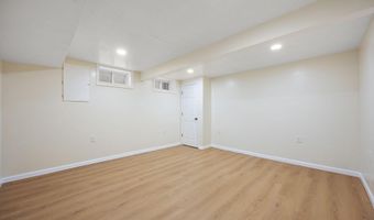 738 W BIRCHTREE Ln, Claymont, DE 19703