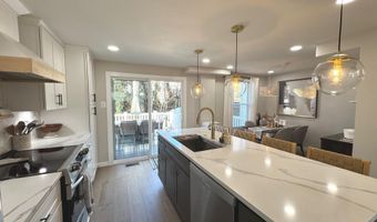 2120 S LOWELL St, Arlington, VA 22204