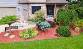 6783 Cathedral Ct SE, Alto, MI 49302