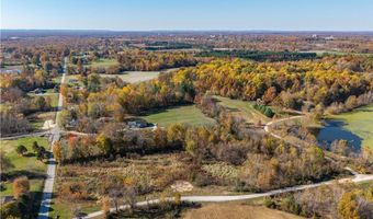 329 E Cutshall Rd, Austin, IN 47102