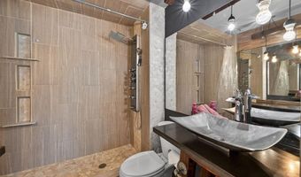 100 Holly Green Dr, Ballwin, MO 63021