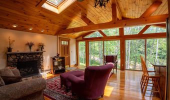 7 River And Pines Condo Rd, Bartlett, NH 03812