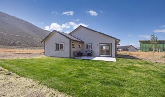 611 Rosewood Dr, Bellevue, ID 83313