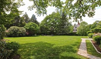 1 Oakwood Ter 7, Newport, RI 02840