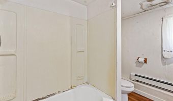 32 Murray St, Augusta, ME 04330