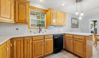 1019 Daniels St, Aurora, MO 65605