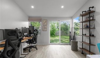 80 PECK Ave, Bristol, RI 02809