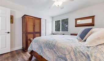 1710 Ridgeview Circle Dr, Ballwin, MO 63021