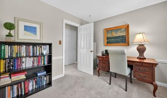 1351 Rusticview Dr, Ballwin, MO 63011
