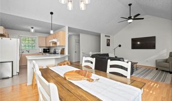 1050 Coopers Run, Amherst, OH 44001