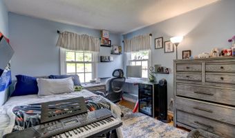 40 Sand Hill Rd, Bristol, CT 06010