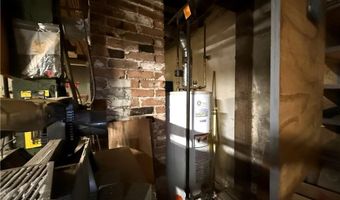 14 Park St, Central Falls, RI 02863