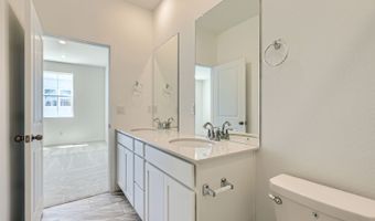 2004 S Haleyville Way, Aurora, CO 80018