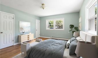 278 Green End Ave, Middletown, RI 02842