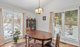 2050 Chalmers Dr, Ann Arbor, MI 48104