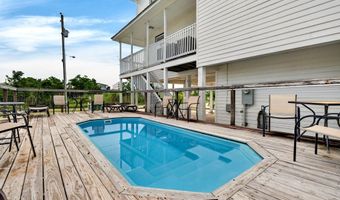 4044 Mindanao St, Bay St. Louis, MS 39520