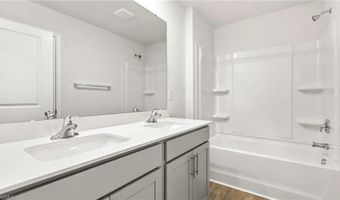 1100 Slingshot Dr, Archdale, NC 27263