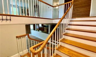 162 Keach Pond Dr, Glocester, RI 02814