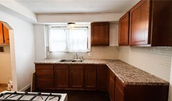 987 Boone St, Akron, OH 44306